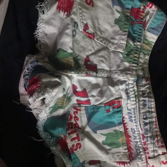 Shorts - Picture 7 of 7